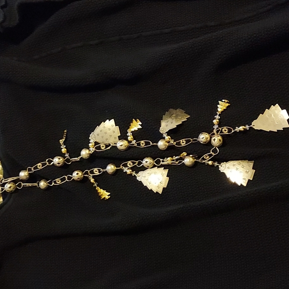 Shabby Chic Holiday Necklace - Picture 5 of 6